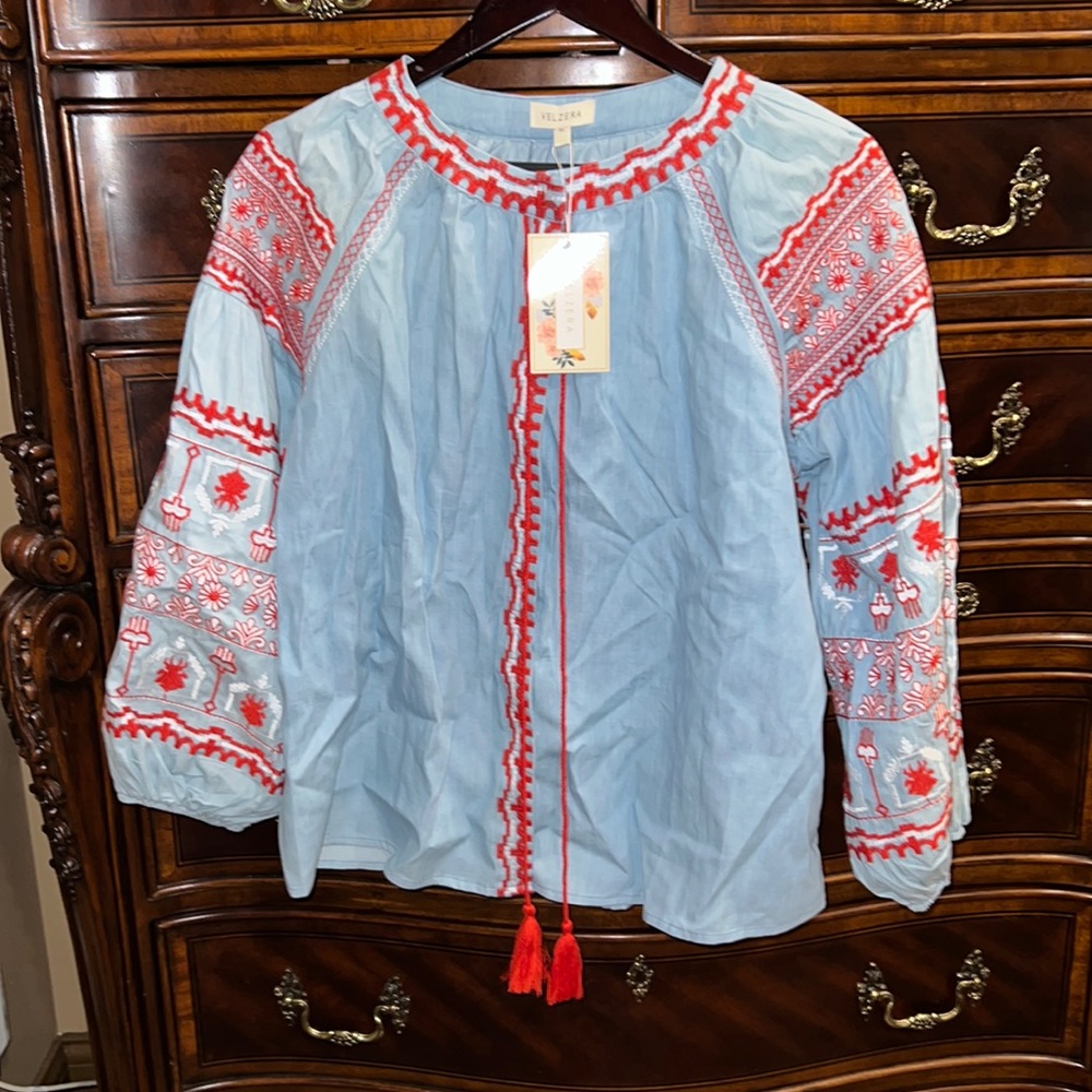 Women’s casual blouse with embroidery embellished. Size 1XL. New with tags.